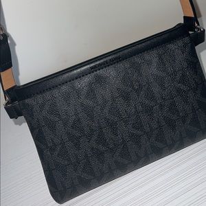 Michael kors belt bag